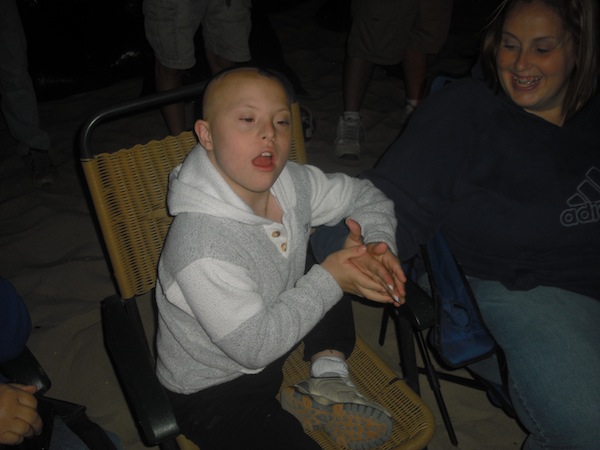 Cj Holding Ashs Hand 2010
