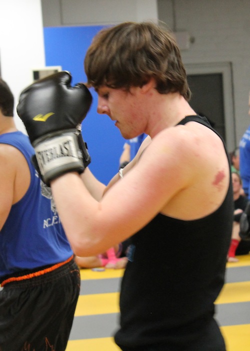 T Muay Thai Praying