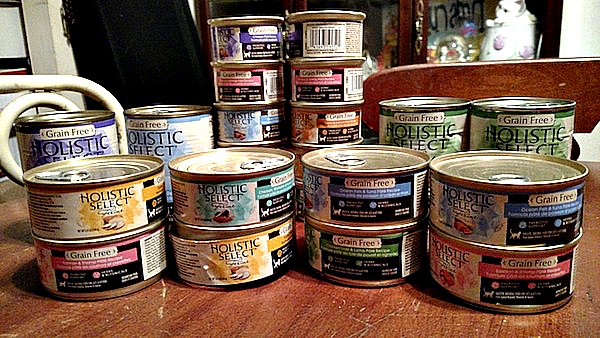 Holistic Select canned cat food