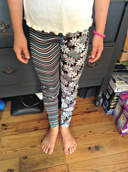 Splits Leggings by Chooze