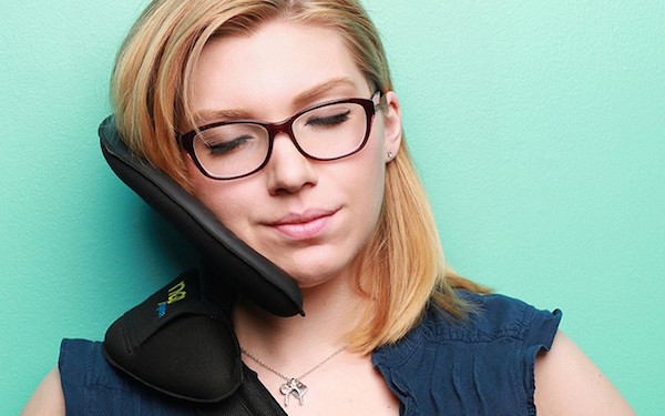Mom Knows It All 2015 HOLIDAY GIFT GUIDE - NapAnywhere Smart Travel Pillow