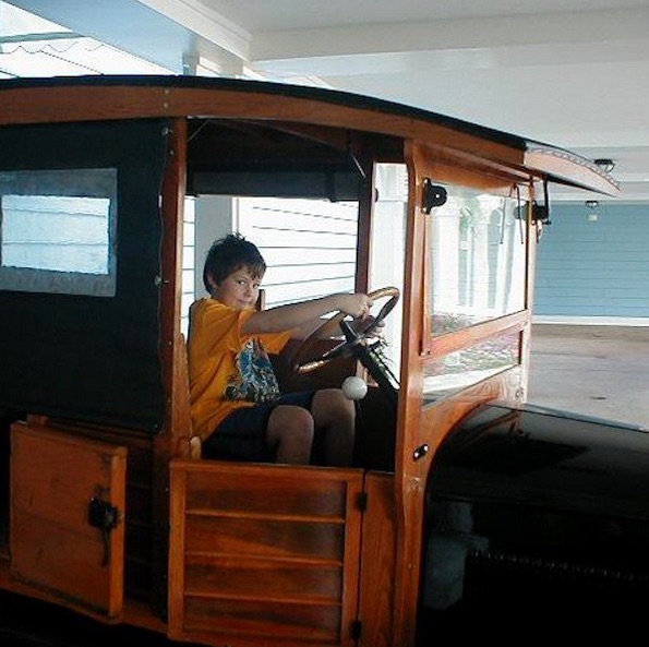 tj wdw vintage car 2004