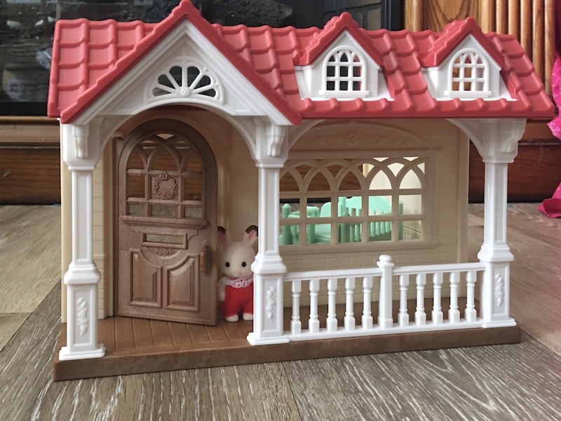 MOM KNOWS IT ALL 2019 HOLIDAY GIFT GUIDE - Calico Critters