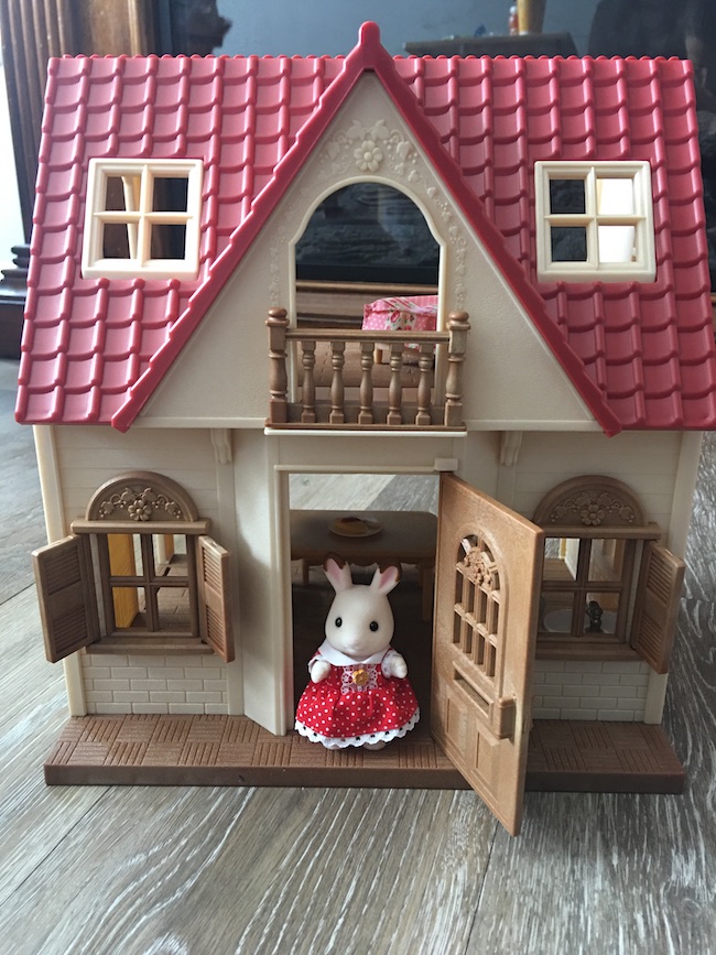 MOM KNOWS IT ALL 2019 HOLIDAY GIFT GUIDE - Calico Critters