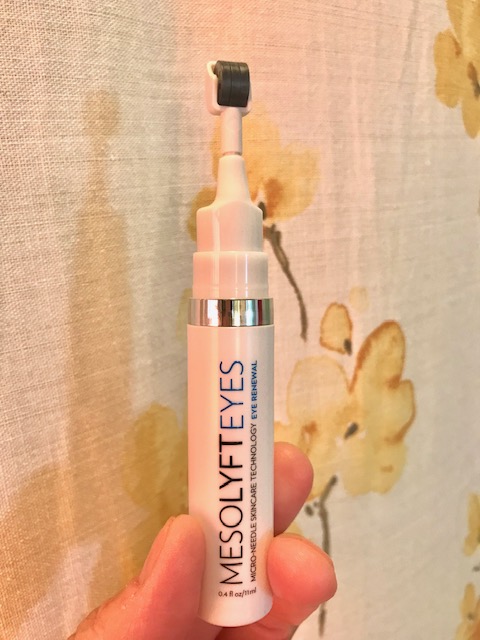 MOM KNOWS IT ALL 2019 HOLIDAY GIFT GUIDE - MESOLYFT Eyes
